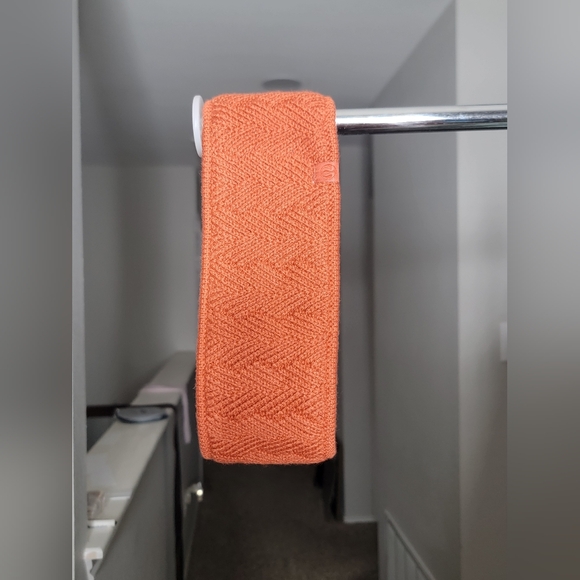 Lululemon Chevron Knit Ear Warmer *burnt orange* NWT - Picture 3 of 6